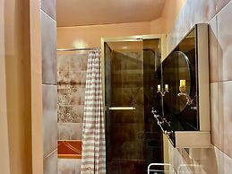 Haussmann Opera Penthouse130M2 Exclusive full 4floors Stone Balcony