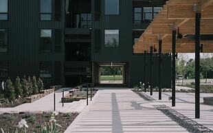 Stonebreaker Hotel