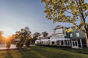 Stonebreaker Hotel