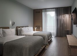 Stonebreaker Hotel