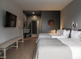 Stonebreaker Hotel