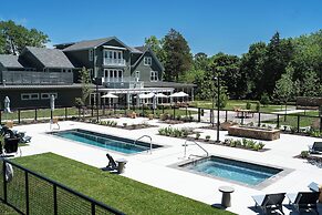 Stonebreaker Hotel