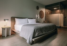 Stonebreaker Hotel