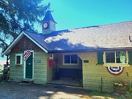 Siltcoos Station Retreats