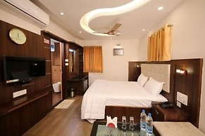 Le Emerald Residency