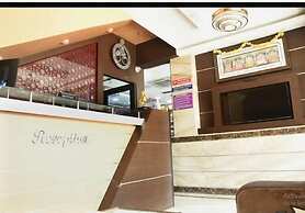 Le Emerald Residency