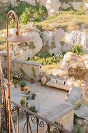 Potamia Cave Suites