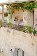 Potamia Cave Suites