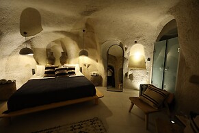 Potamia Cave Suites