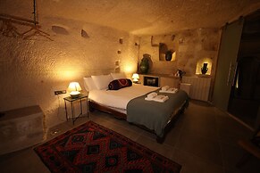 Potamia Cave Suites