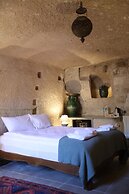 Potamia Cave Suites