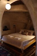 Potamia Cave Suites
