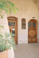 Potamia Cave Suites
