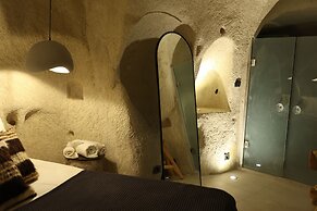 Potamia Cave Suites