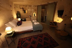 Potamia Cave Suites