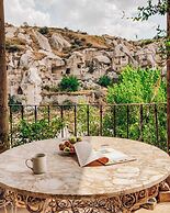 Potamia Cave Suites