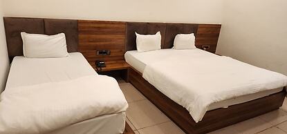 Hotel Lake Palace Ahmedabad