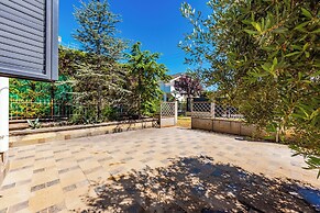 The Antique Villa Seaside