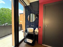 Tbilisi Edition - Design Hotel