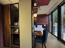Tbilisi Edition - Design Hotel