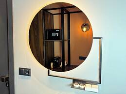 Tbilisi Edition - Design Hotel