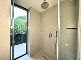 Tbilisi Edition - Design Hotel