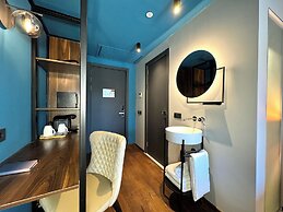 Tbilisi Edition - Design Hotel