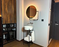 Tbilisi Edition - Design Hotel