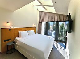 Tbilisi Edition - Design Hotel