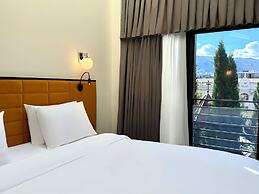 Tbilisi Edition - Design Hotel