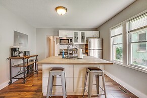 Northeast Minneapolis Home < 1 Mi to Arts District
