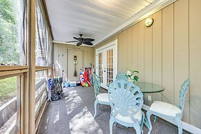 Fernandina Beach Condo w/ Pool + Path to Beach!