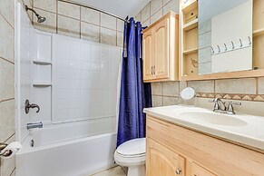 Fernandina Beach Condo w/ Pool + Path to Beach!