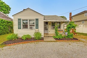 Bayfront East Quogue Retreat w/ Private Boat Dock