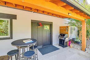 Modern Weaverville Apartment - Walk to Downtown!