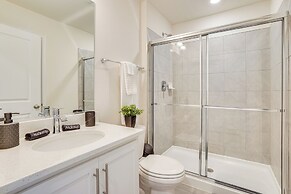 Frederick Townhome w/ Balcony, Close to Parks!