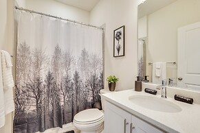 Frederick Townhome w/ Balcony, Close to Parks!