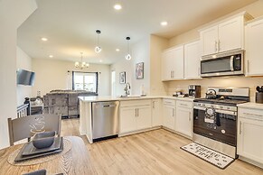 Frederick Townhome w/ Balcony, Close to Parks!