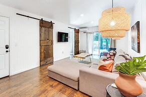 Private Hot Tub: Tree-lined Poconos Home!