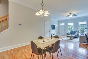Greensboro Townhome w/ Fire Pit < 1 Mi to Downtown