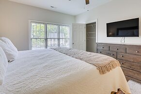 Greensboro Townhome w/ Fire Pit < 1 Mi to Downtown