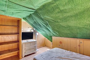 Playroom & Fenced Yard: Mt Carmel Family Home!