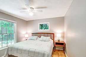 Manor Green: Cedar Home w/ Fire Pit, 3 Mi to Lake!