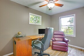 Manor Green: Cedar Home w/ Fire Pit, 3 Mi to Lake!
