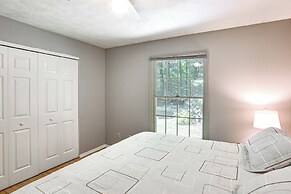 Manor Green: Cedar Home w/ Fire Pit, 3 Mi to Lake!