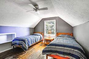 Manor Green: Cedar Home w/ Fire Pit, 3 Mi to Lake!