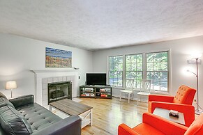 Manor Green: Cedar Home w/ Fire Pit, 3 Mi to Lake!