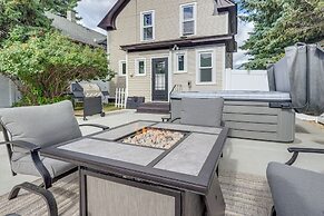 Stunning Red Lodge House w/ Hot Tub: Walk to Town
