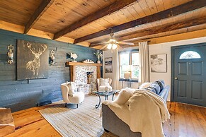 Lovely Gilbertsville Cabin w/ Patio, 4 Mi to Water