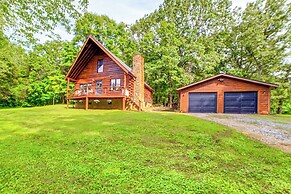 Lovely Gilbertsville Cabin w/ Patio, 4 Mi to Water